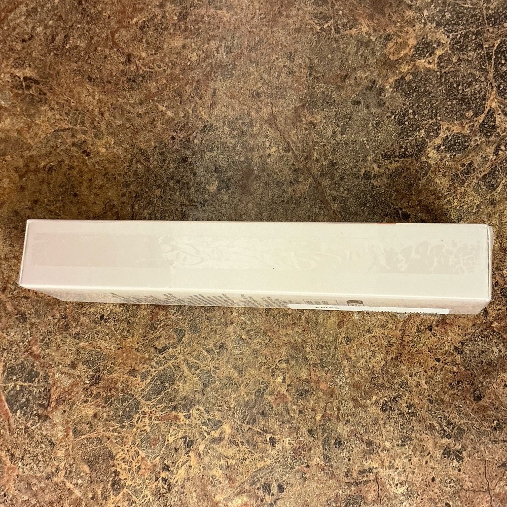 Zephoco Color Changing Foundation Stick - Picture 10 of 10